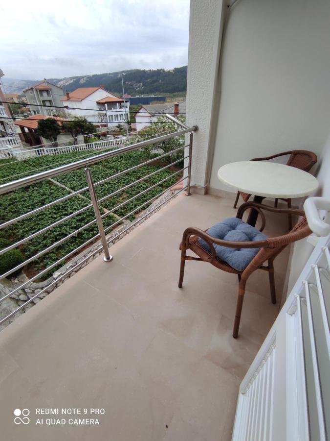 Apartmani Lidija Лопар Екстериор снимка