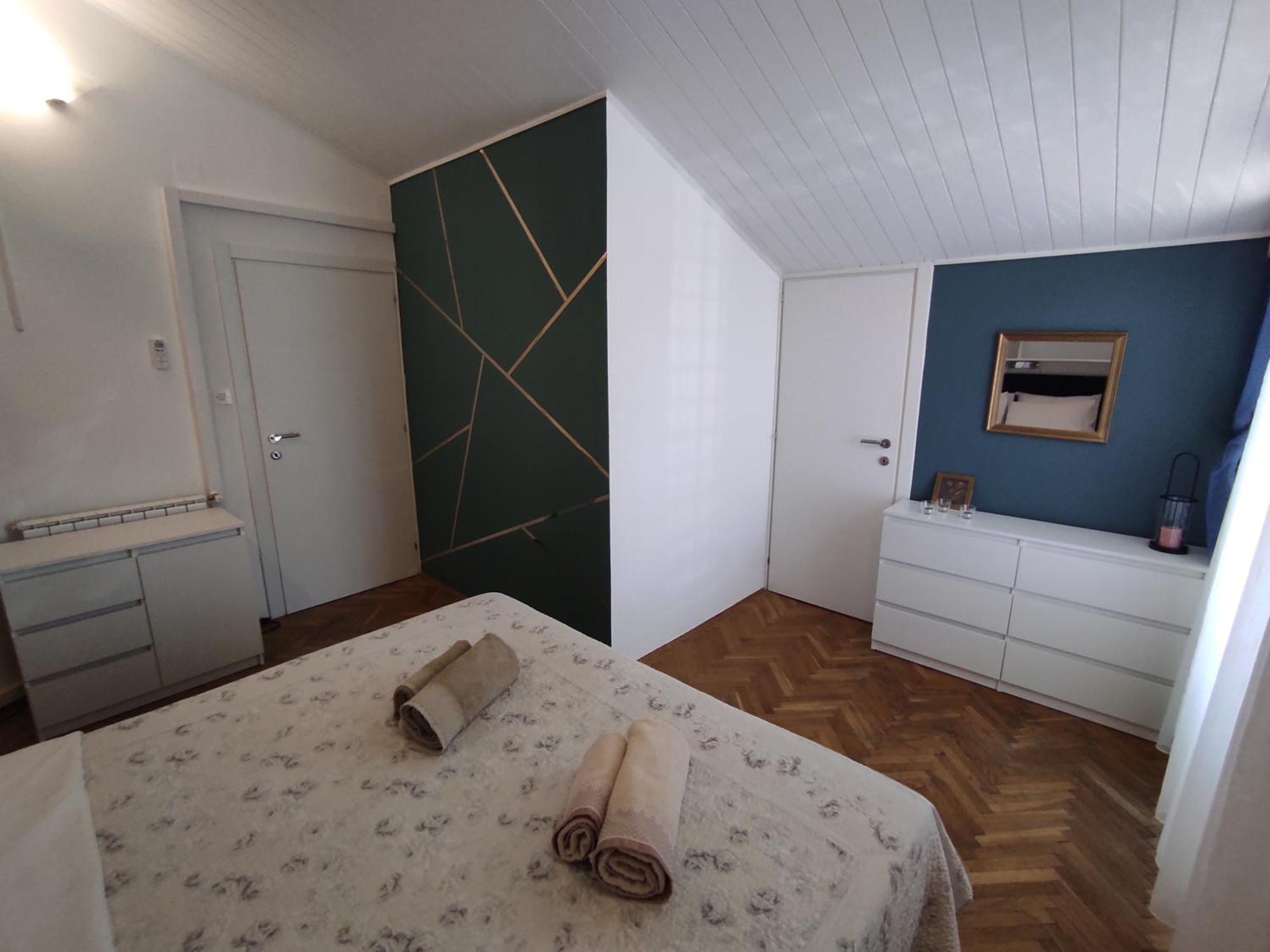 Apartmani Lidija Лопар Екстериор снимка