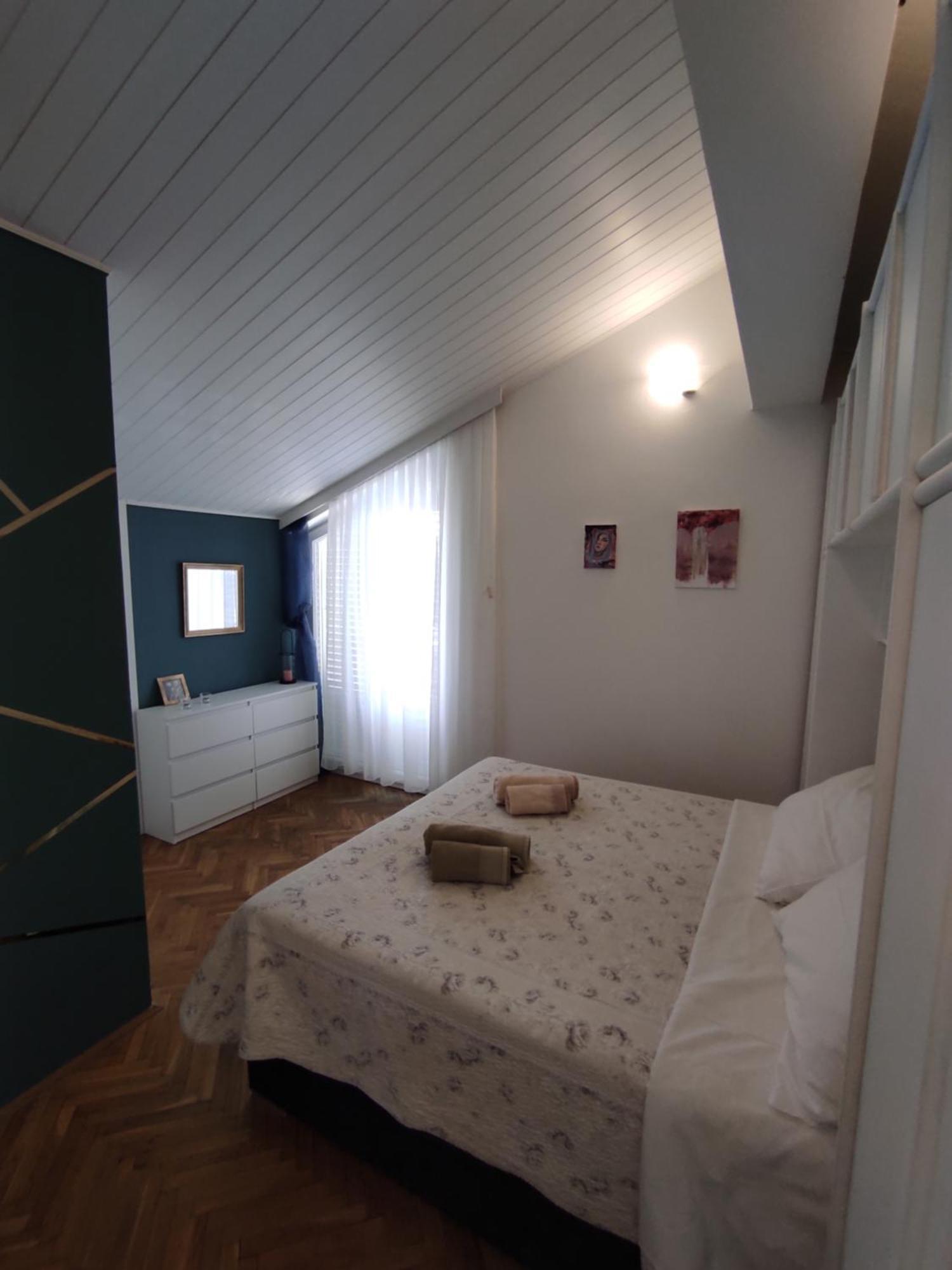 Apartmani Lidija Лопар Екстериор снимка